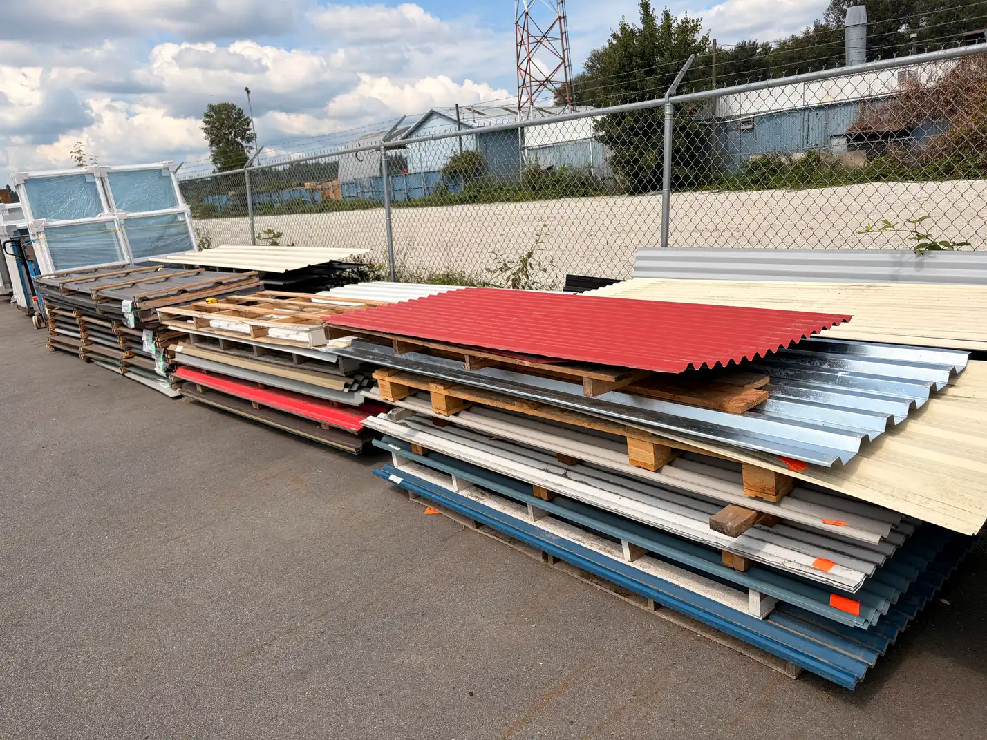 MRNU delivery truck transporting building materials